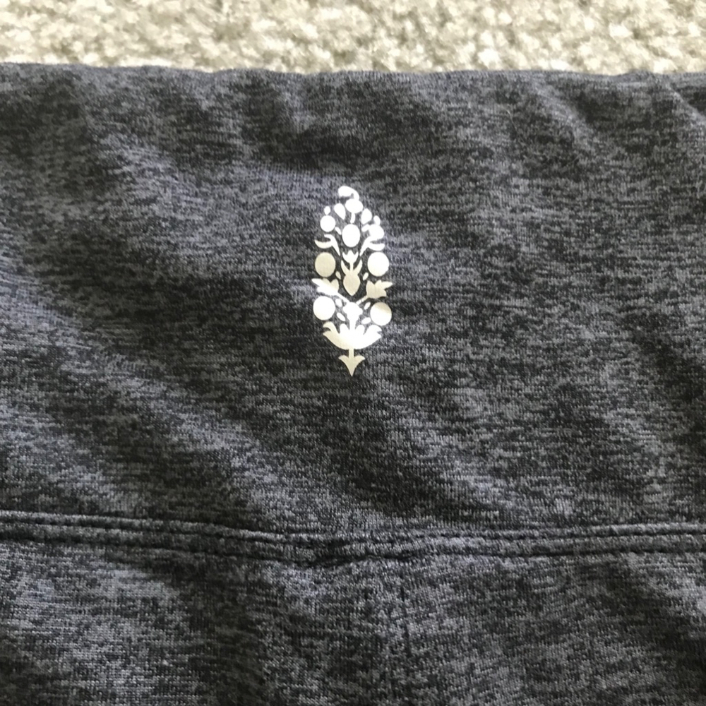 EUC Free People Movement Halo 7/8 Leggings in Heathered Gray | Size Med - Picture 7 of 8